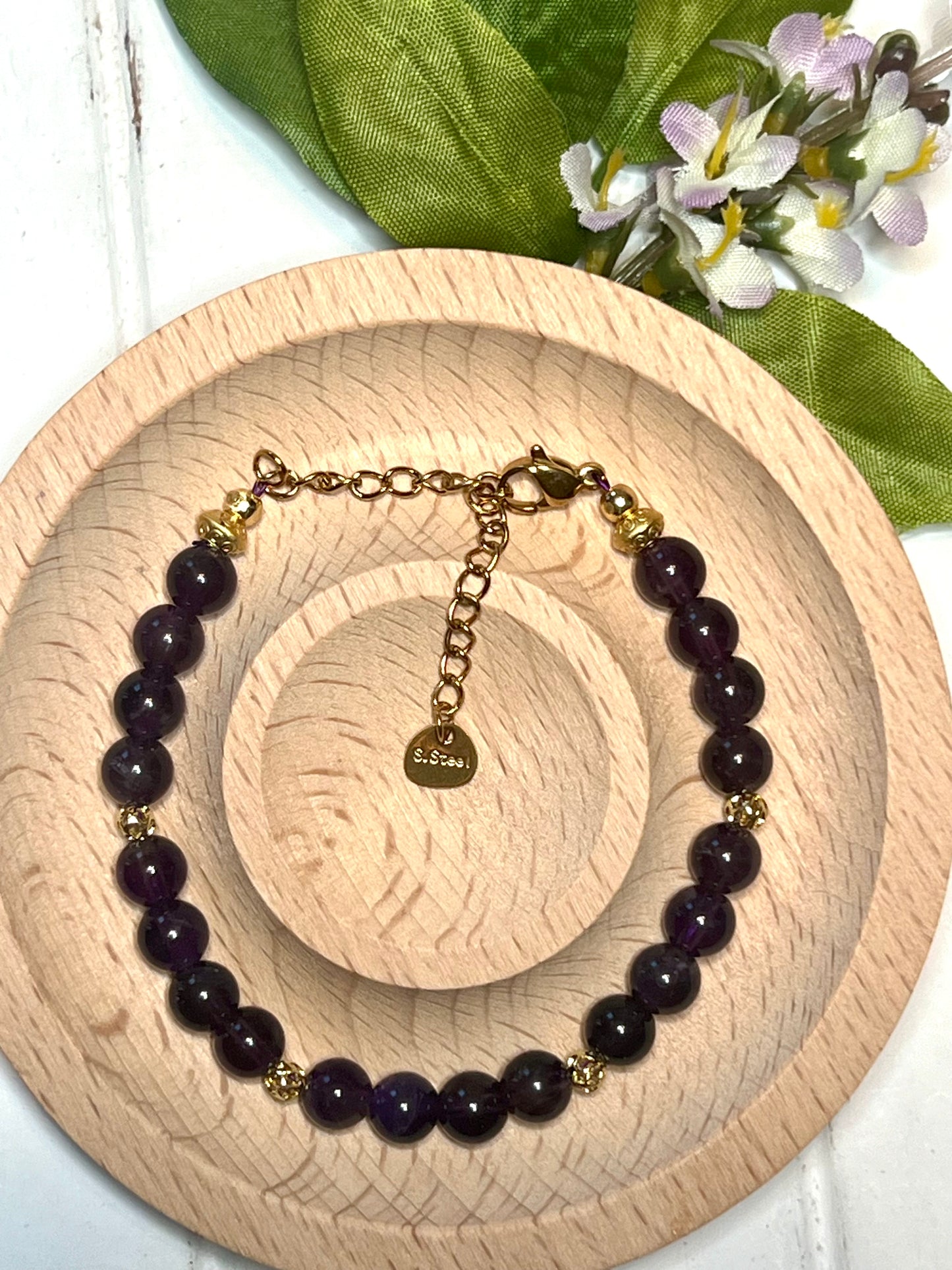 Bracelet Silver sheen obsidian beads with 18 k over stainless steel gold tone findings